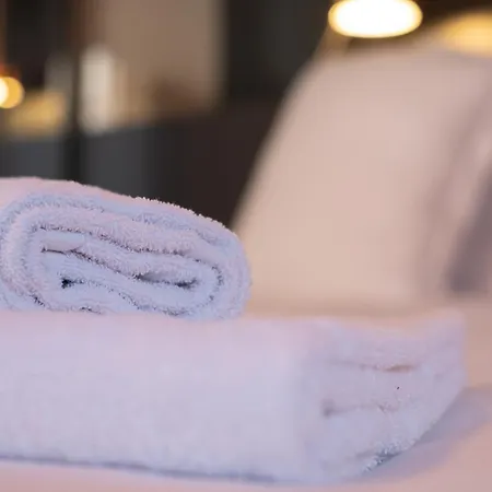 Les Demeures De Varennes, Bw Signature Collection 4*