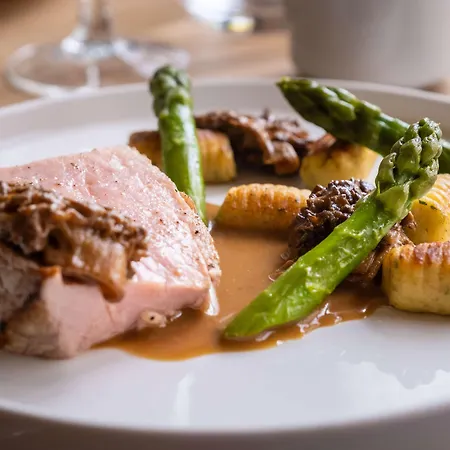 Les Demeures De Varennes, Bw Signature Collection 4*