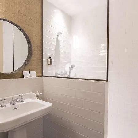 Les Demeures De Varennes, Bw Signature Collection 4*